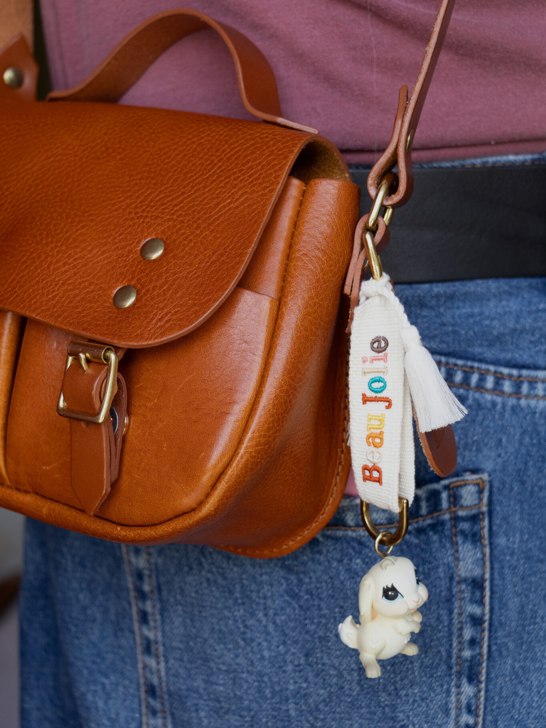 Lapin Bijoux On White & Rainbow Lanyard