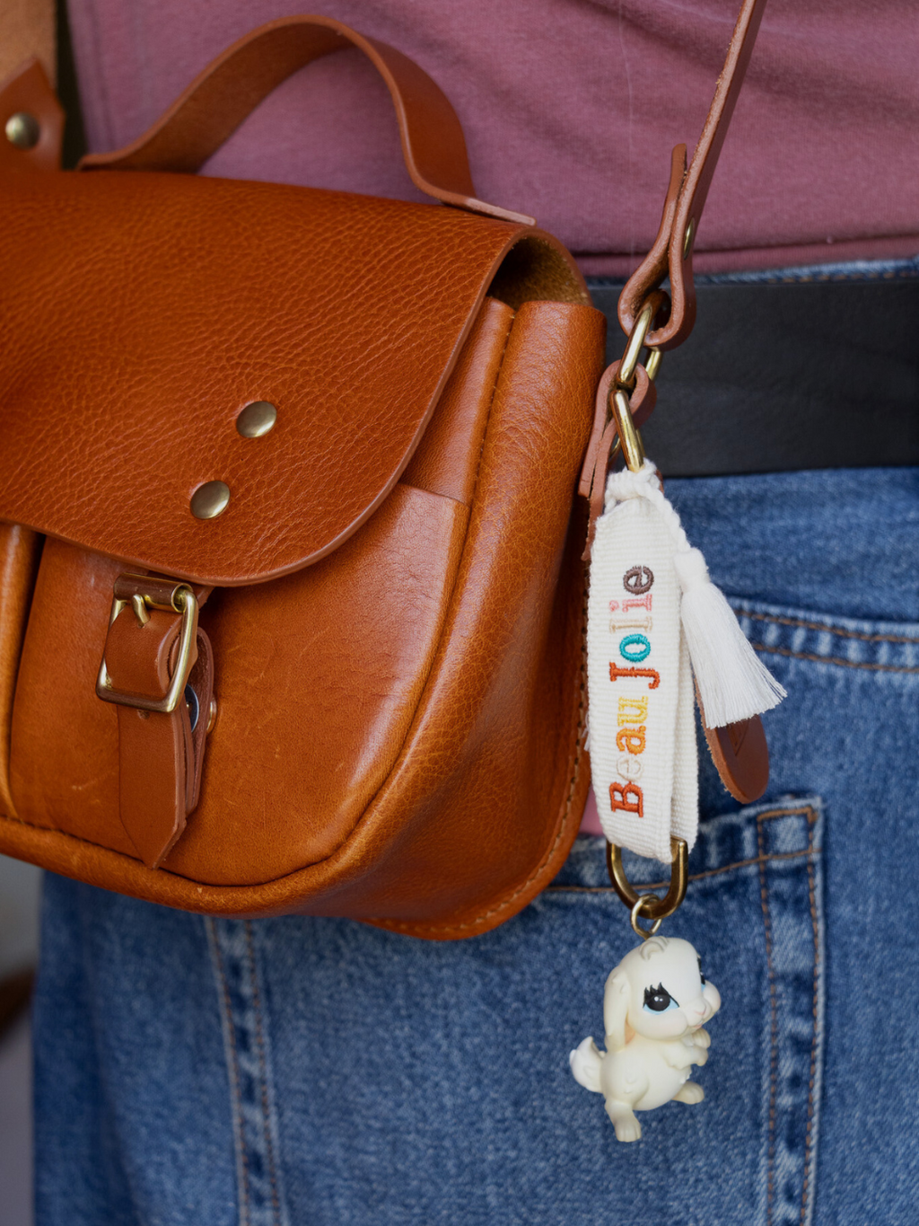 Lapin Bijoux On White & Rainbow Lanyard