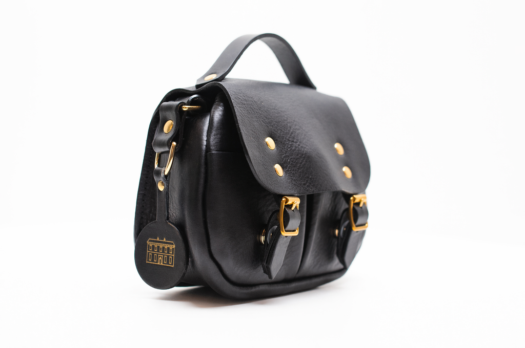 Beau Jolie Cross Body Satchel With Gold In Noir