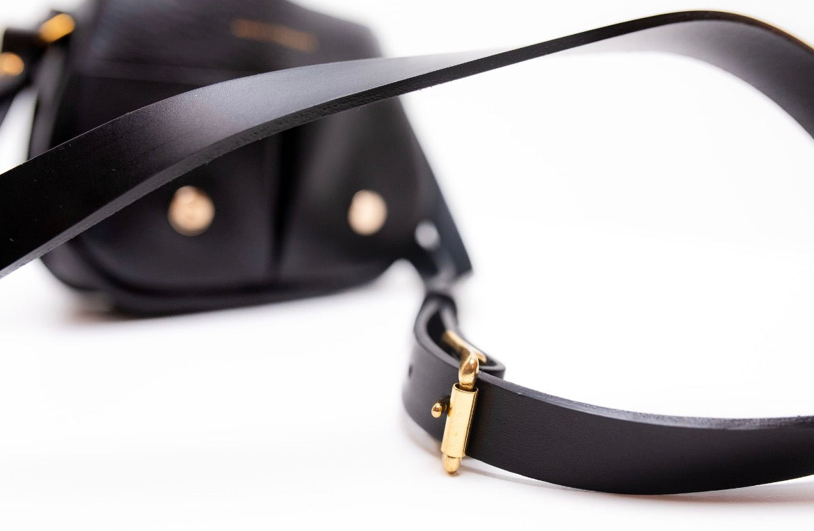 Beau Jolie Cross Body Satchel With Gold In Noir